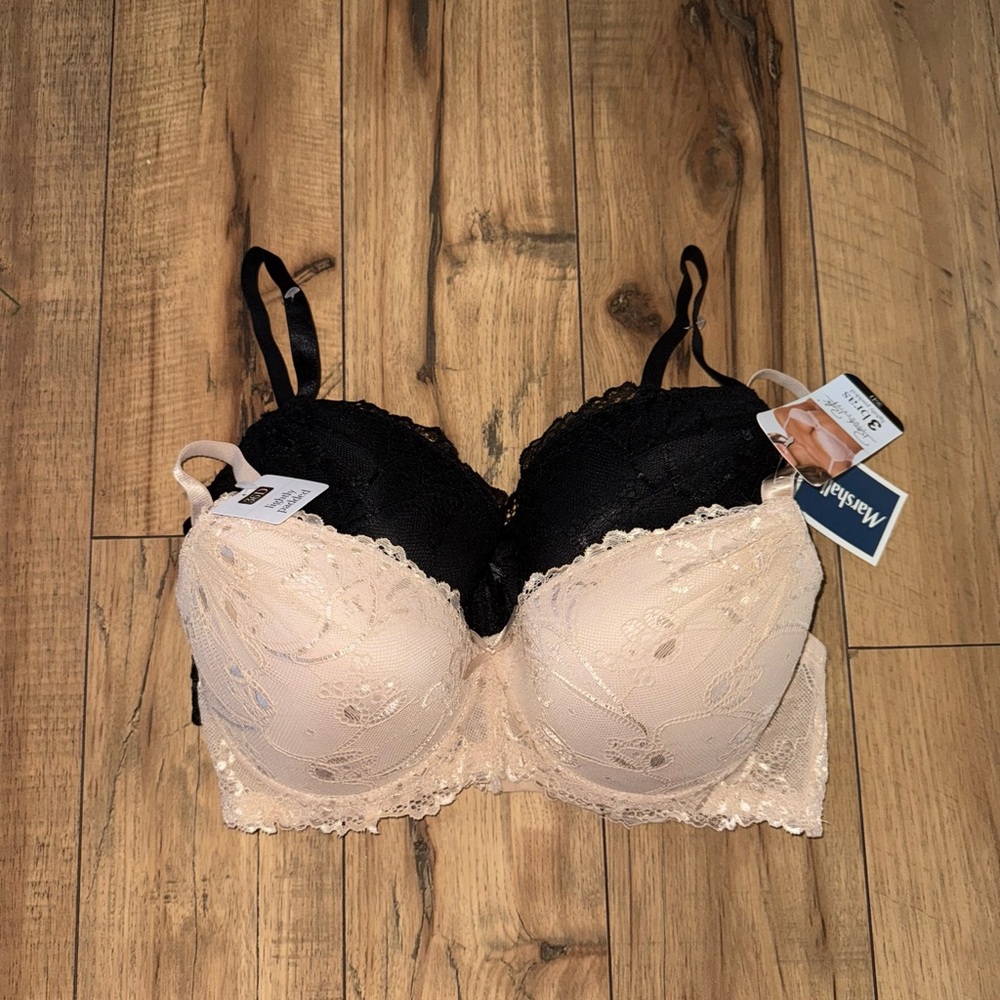 Black and cream lace bra set